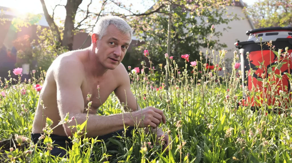 Jardin : ne tondez pas votre pelouse avant ce moment précis — ces 3 signaux doivent d'abord apparaître dans votre jardin